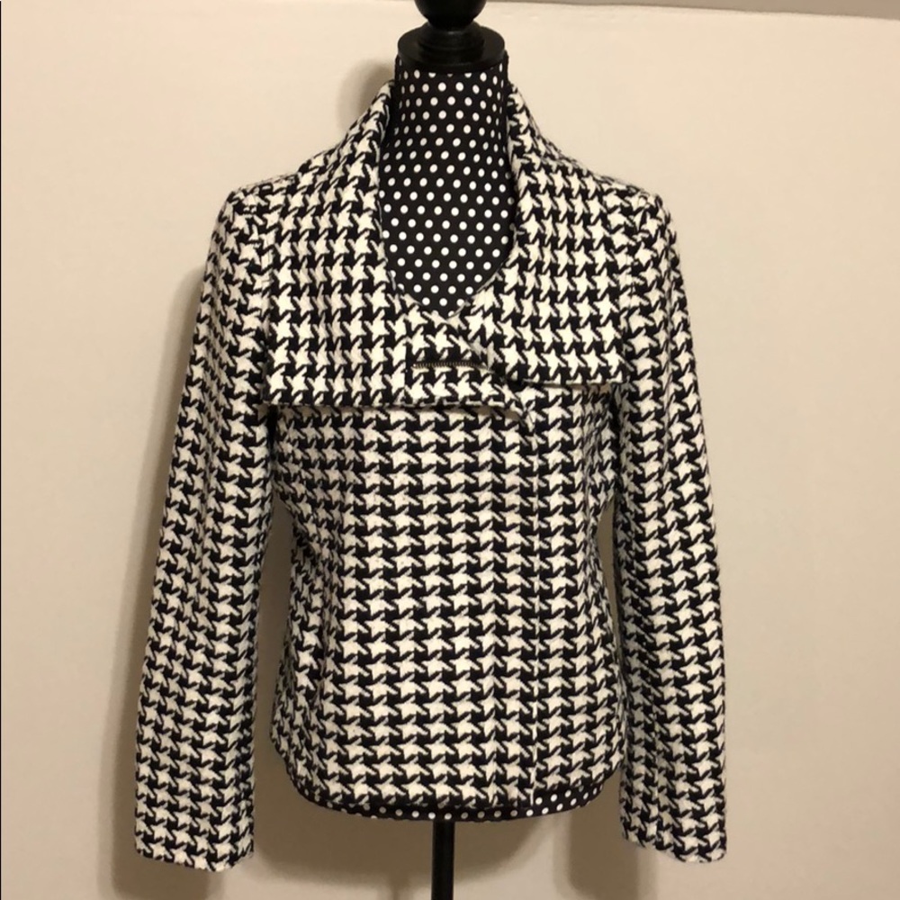 Houndstooth coat